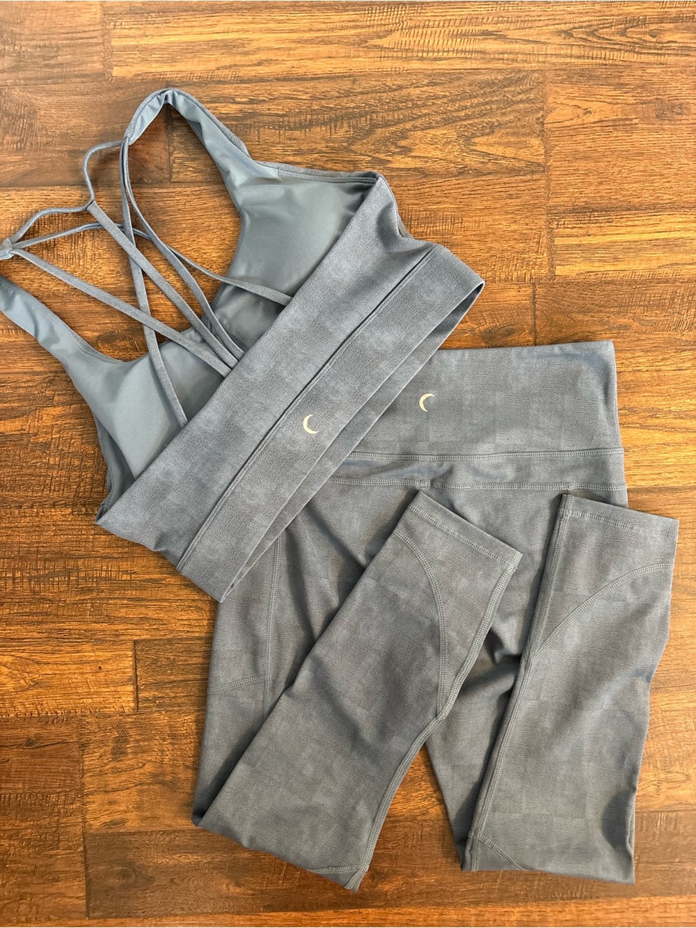 Zyia active two piece athletic set sports bra and leggings M/L